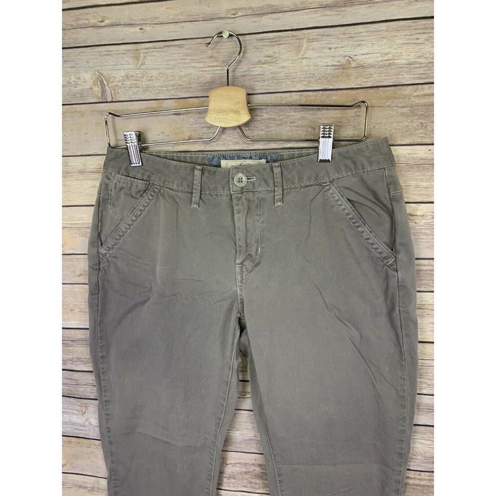 Levis Womens Size 6 Flat Front Pants Skinny Leg - Picture 2 of 9